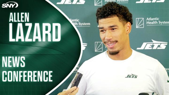 Allen Lazard discusses building chemistry with Rodgers and trade rumors in Jets press conference.