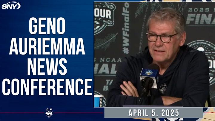 Geno Auriemma discusses Paige Bueckers' dedication, Sarah Strong's skill, and 2022 USC loss.