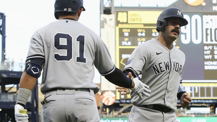 Oswald Peraza, Austin Wells, and Clarke Schmidt react to Yankees' 6-4 win vs Arizona