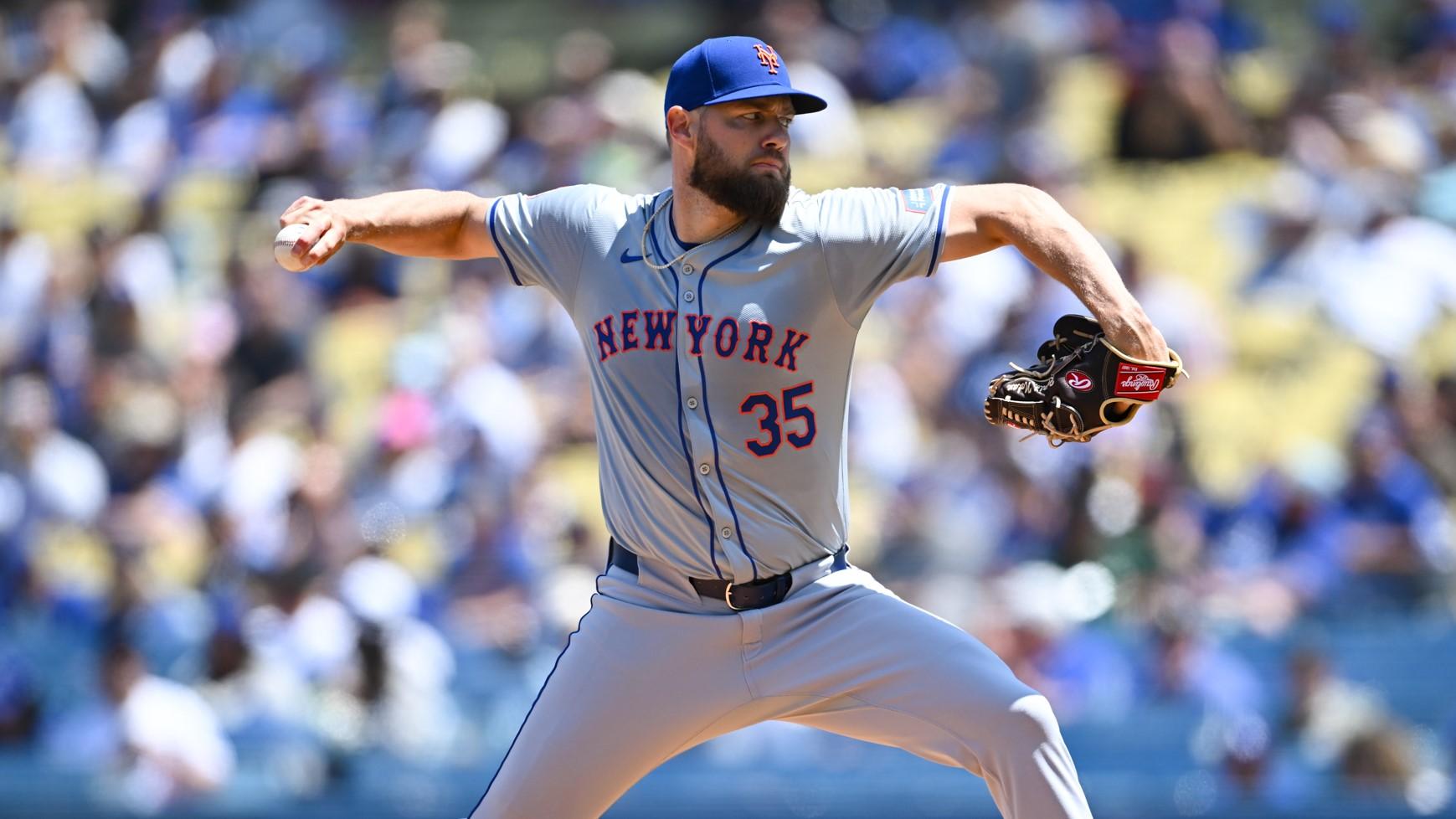 Apr 21, 2024; Los Angeles, California, USA; New York Mets pitcher Adrian Houser (35) throws a pitch against the Los Angeles Dodgers during the first inning at Dodger Stadium. Mandatory Credit: Jonathan Hui-USA TODAY Sports