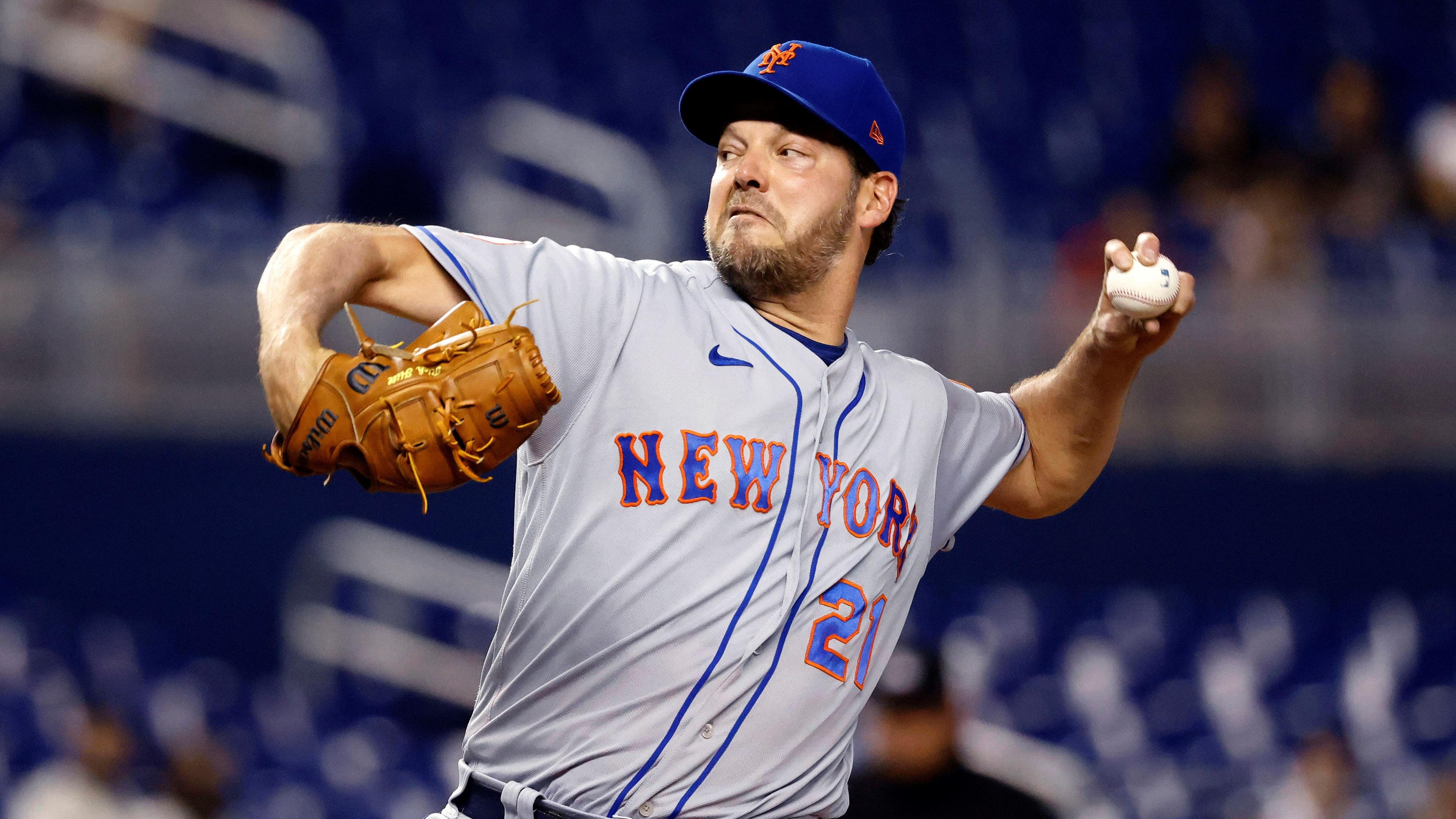 Sep 8, 2021; Miami, Florida, USA; New York Mets pitcher Rich Hill (21) pitches against the Miami Marlins during the first inning at loanDepot Park Mandatory Credit: Rhona Wise-USA TODAY Sports / Rhona Wise-USA TODAY Sports