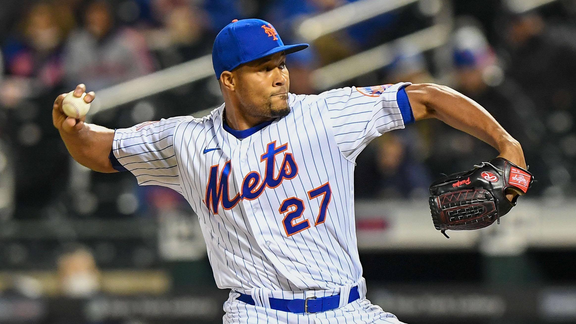 May 8, 2021; New York City, New York, USA; New York Mets relief pitcher Jeurys Familia (27) throws against the Arizona Diamondbacks in the sixth inning at Citi Field.