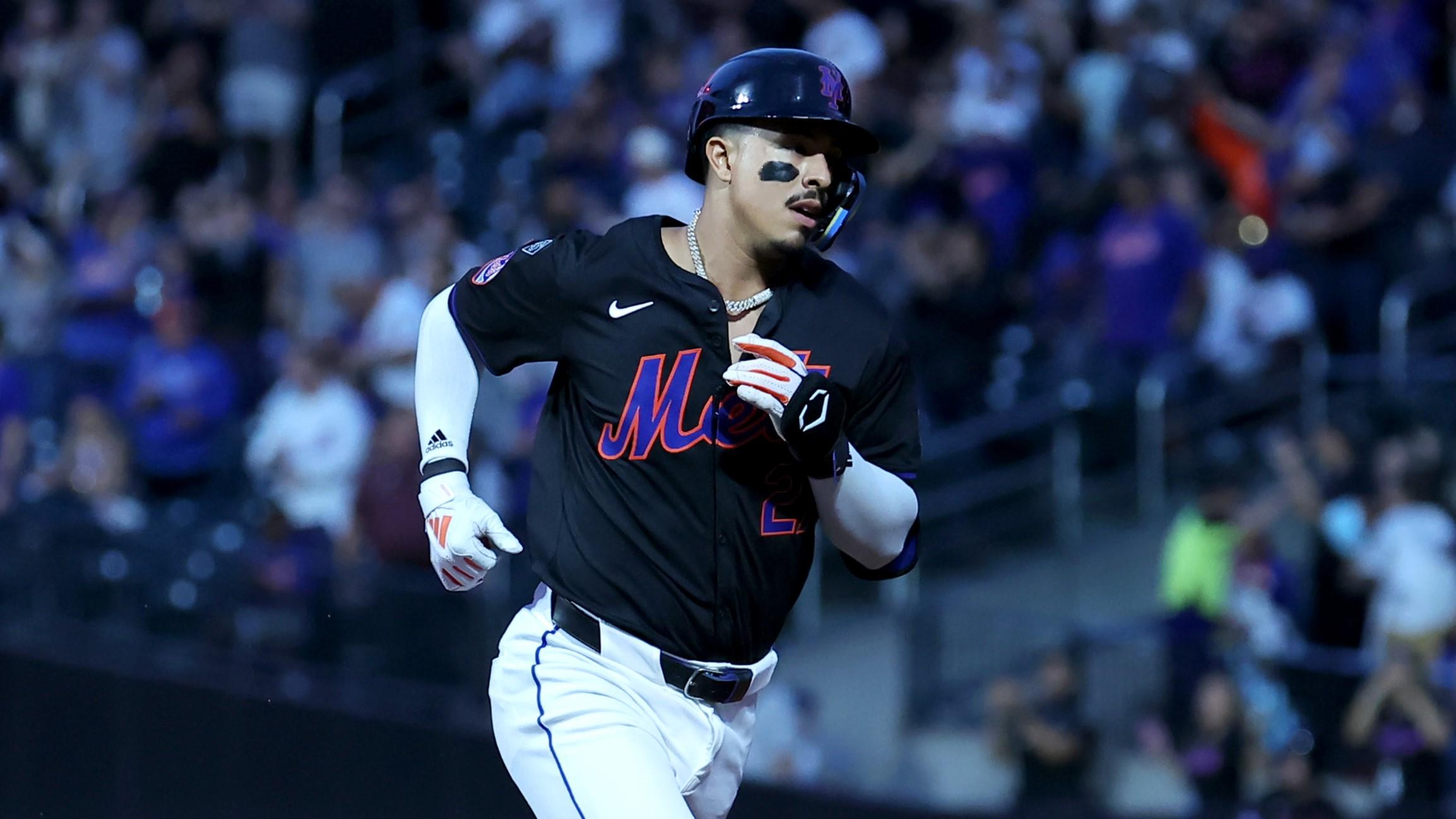 Sep 6, 2024; New York City, New York, USA; New York Mets third baseman Mark Vientos (27) rounds the bases after hitting a two run home run against the Cincinnati Reds during the first inning at Citi Field. Mandatory Credit: Brad Penner-Imagn Images