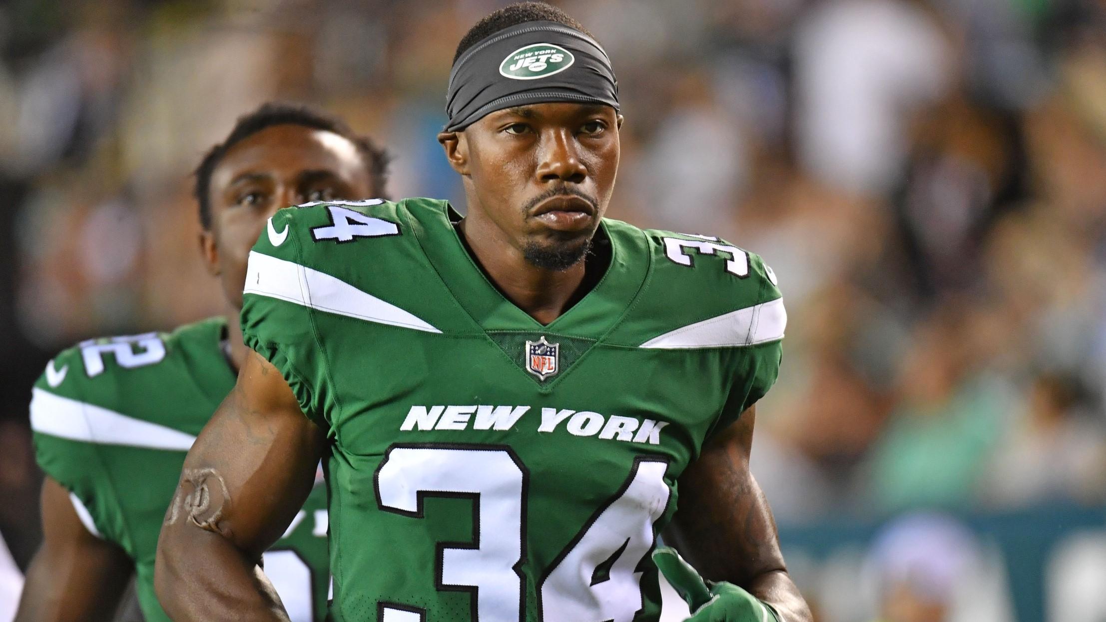 Aug 12, 2022; Philadelphia, Pennsylvania, USA; New York Jets cornerback Justin Hardee (34) against the Philadelphia Eagles at Lincoln Financial Field.