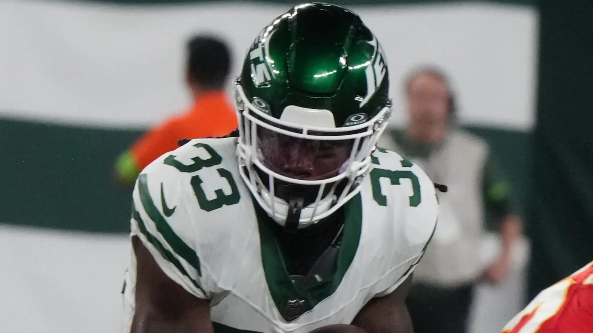 East Rutherford, NJ October 1, 2023 Dalvin Cook of the Jets runs the ball in the second half. The New York Jets host the Kansas City Chiefs at MetLife Stadium in East Rutherford, NJ on October 1, 2023. / © Chris Pedota, NorthJersey.com / USA TODAY NETWORK