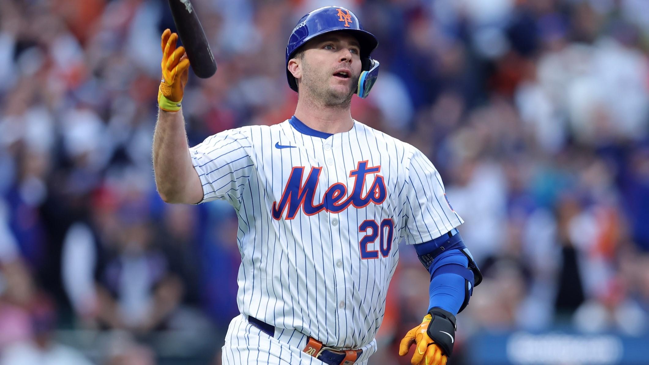 Oct 8, 2024; New York City, New York, USA; New York Mets first baseman Pete Alonso (20) runs after hitting a solo home run in the second inning against the Philadelphia Phillies during game three of the NLDS for the 2024 MLB Playoffs at Citi Field. 