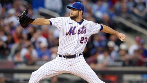 New York Mets starting pitcher David Peterson (23) pitches against the San Diego Padres during the first inning at Citi Field