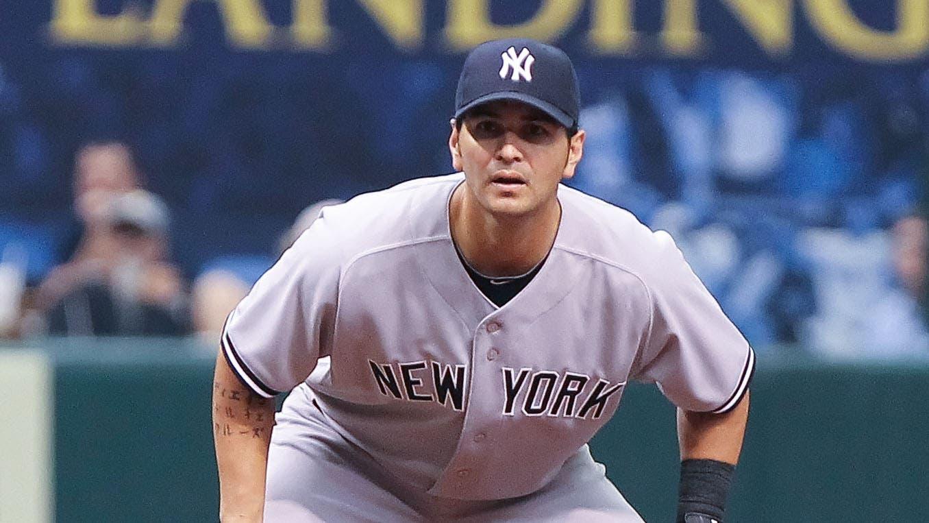 New York Yankees third baseman Eric Chavez (12) against the Tampa Bay Rays at Tropicana Field. Tampa Bay Rays defeated the New York Yankees 4-3. / Kim Klement-USA TODAY Sports