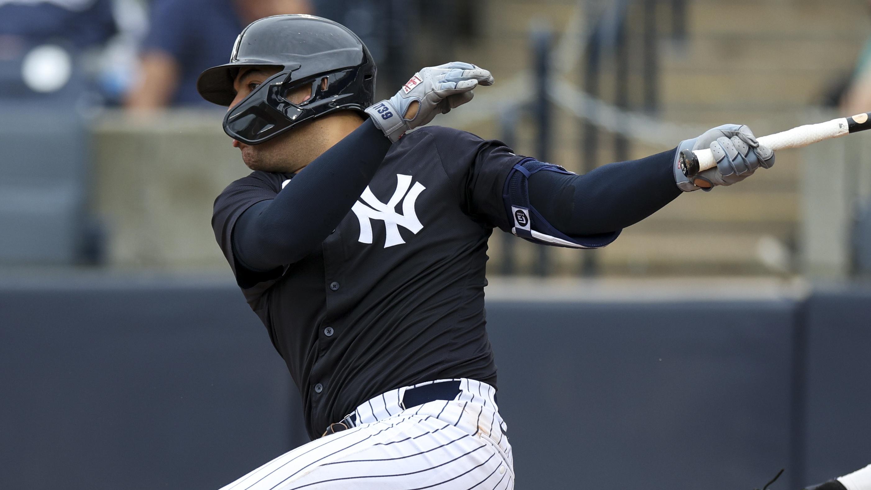 New York Yankees catcher Jose Trevino (39) hits an rbi single against the New York Mets in the fourth inning at George M. Steinbrenner Field