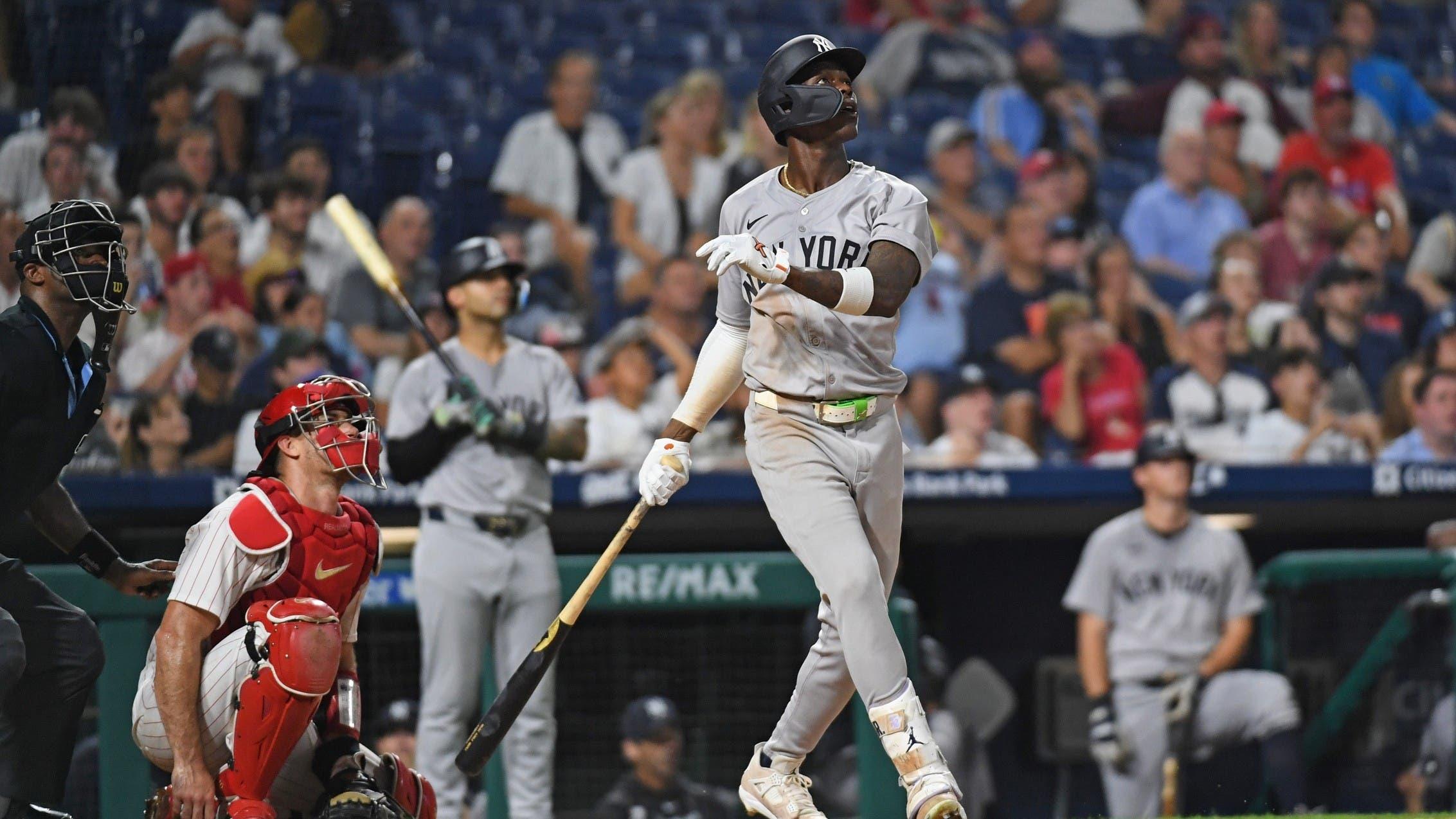 New York Yankees third baseman Jazz Chisholm Jr. (13) watches his home run during the ninth inning against the Philadelphia Phillies at Citizens Bank Park. / Eric Hartline-USA TODAY Sports