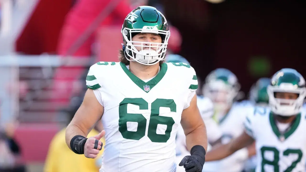 New York Jets center Joe Tippmann (66) before the game against the San Francisco 49ers at Levi's Stadium / Darren Yamashita-Imagn Images