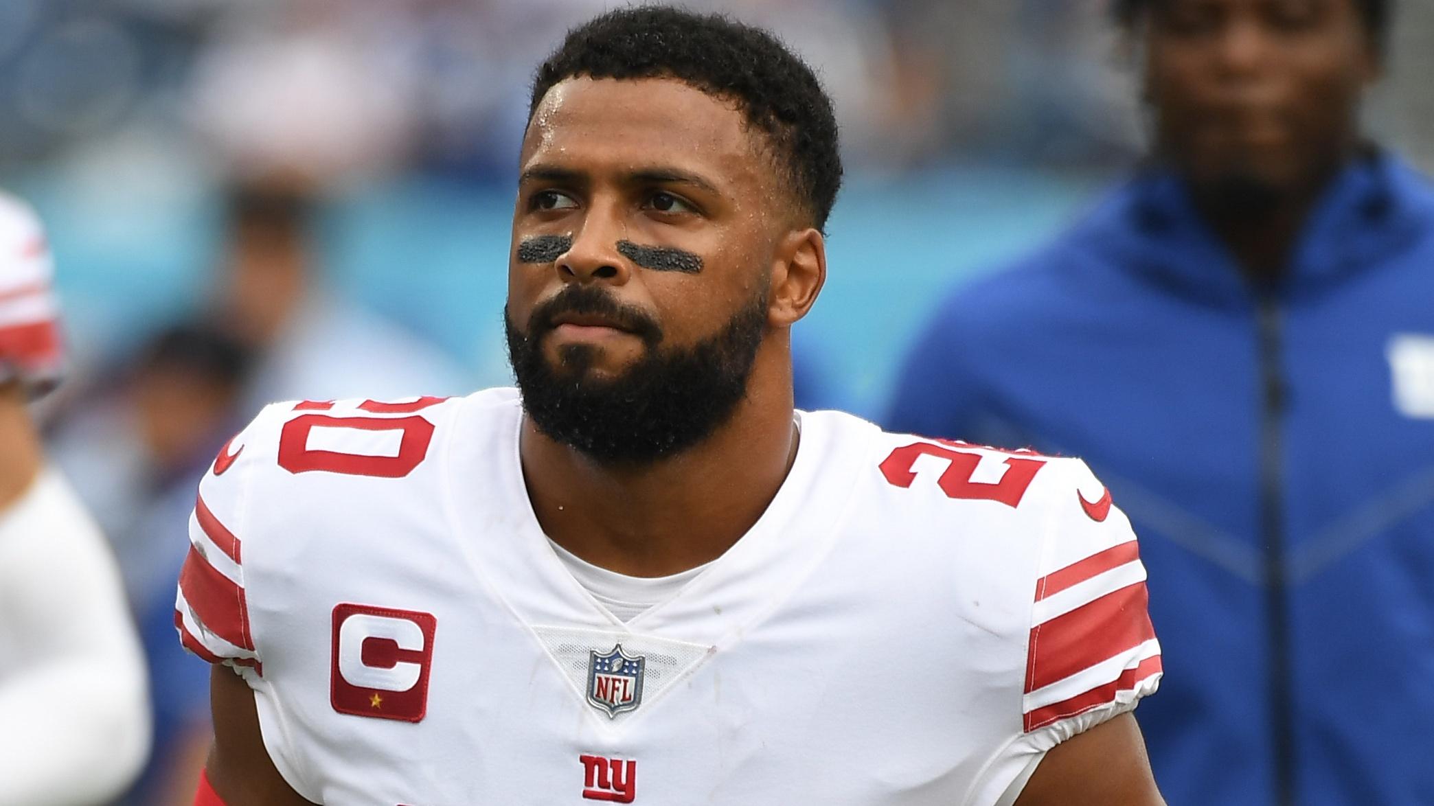 Sep 11, 2022; Nashville, Tennessee, USA; New York Giants safety Julian Love (20) leaves the field after warmups before the game against the Tennessee Titans at Nissan Stadium.