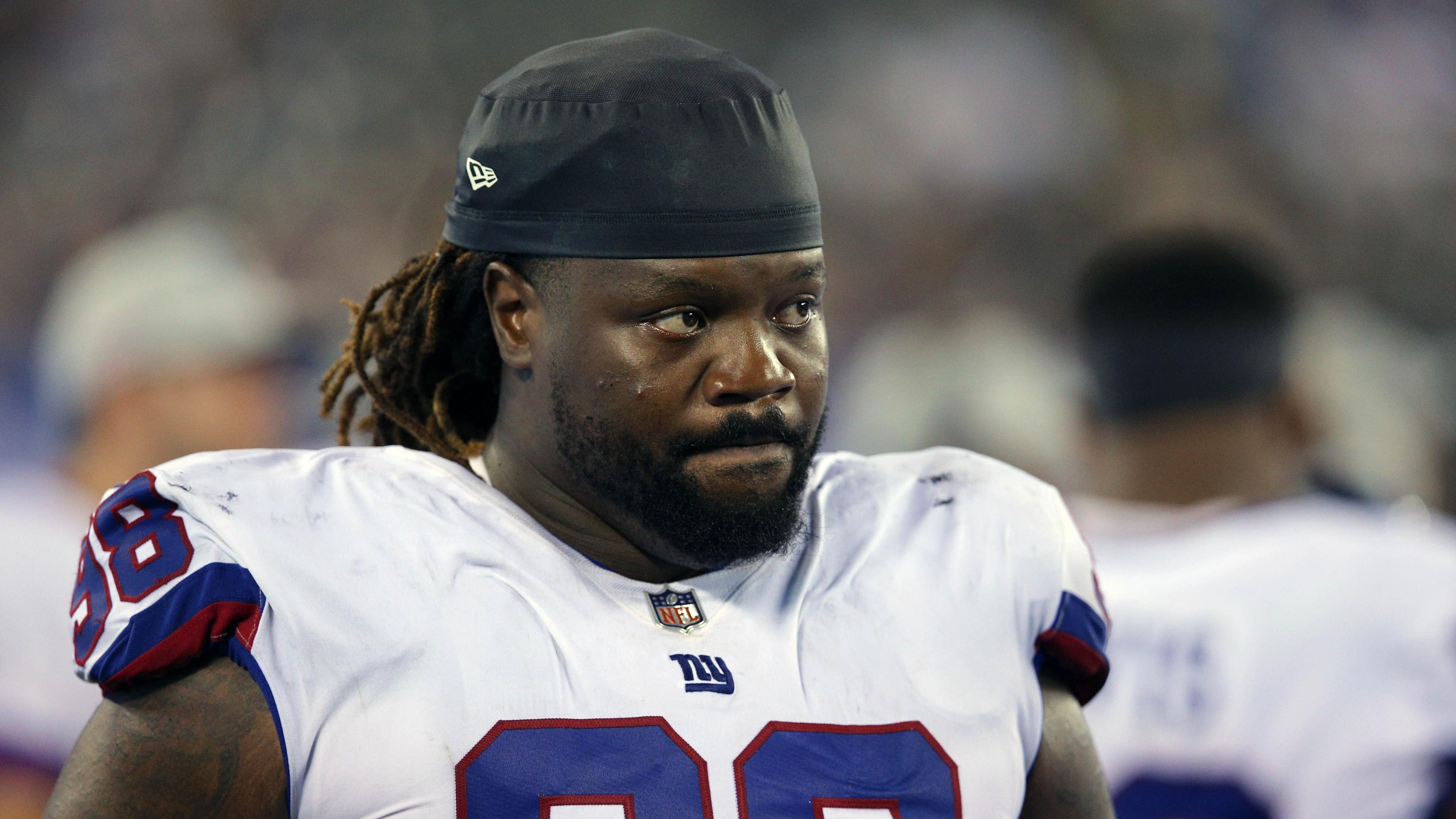 New York Giants defensive tackle Damon Harrison (98) reacts late during the fourth quarter against the Philadelphia Eagles at MetLife Stadium. / Brad Penner-USA TODAY Sports