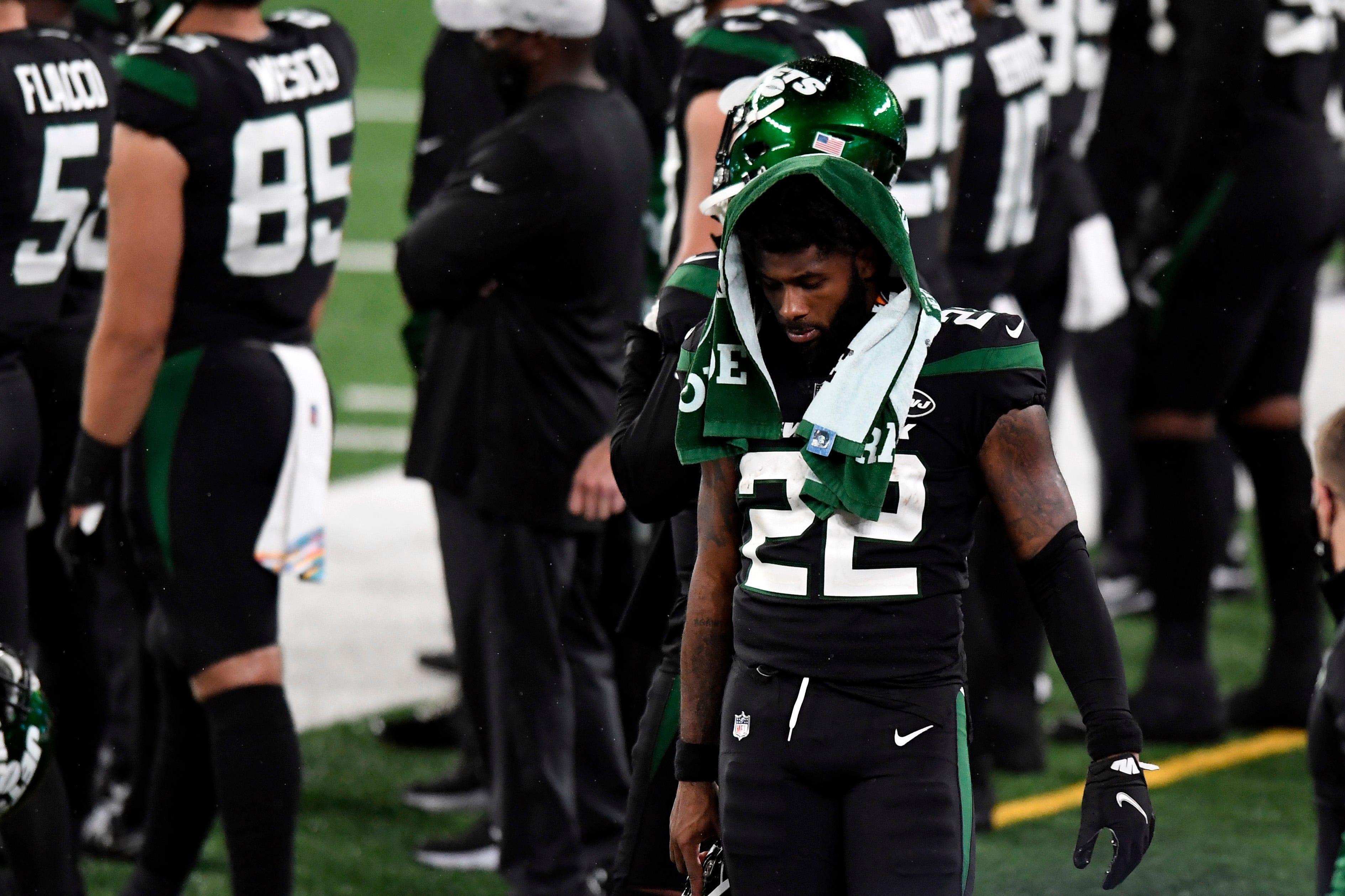 New York Jets running back La'Mical Perine (22) on the sideline as the game ends. The Jets lose to the Broncos, 37-28, at MetLife Stadium on Thursday, Oct. 1, 2020, in East Rutherford. Nfl Jets Broncos