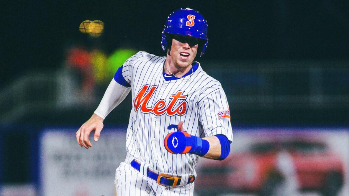 Brett Baty rounding the bases while with Triple-A Syracuse.