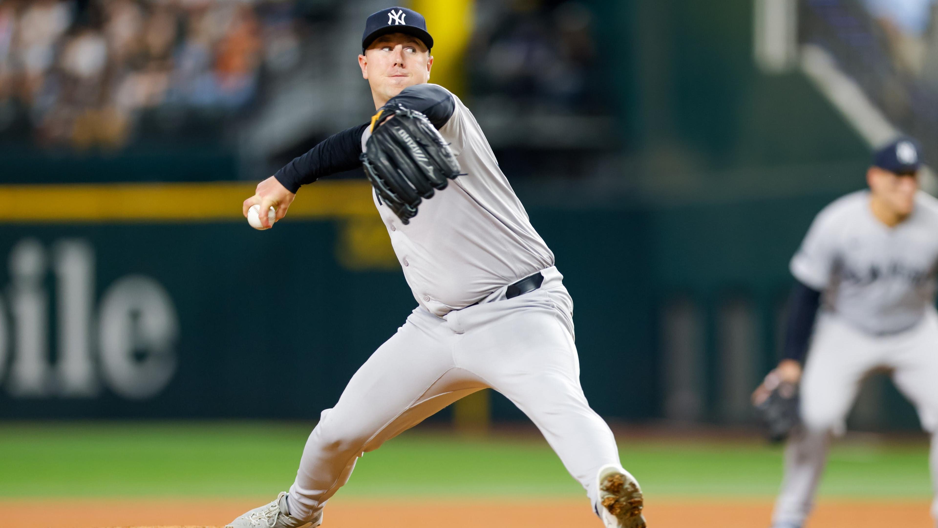 Sep 4, 2024; Arlington, Texas, USA; New York Yankees pitcher Mark Leiter Jr. (38) comes on to pitch during the sixth inning against the Texas Rangers at Globe Life Field. / Andrew Dieb-Imagn Images