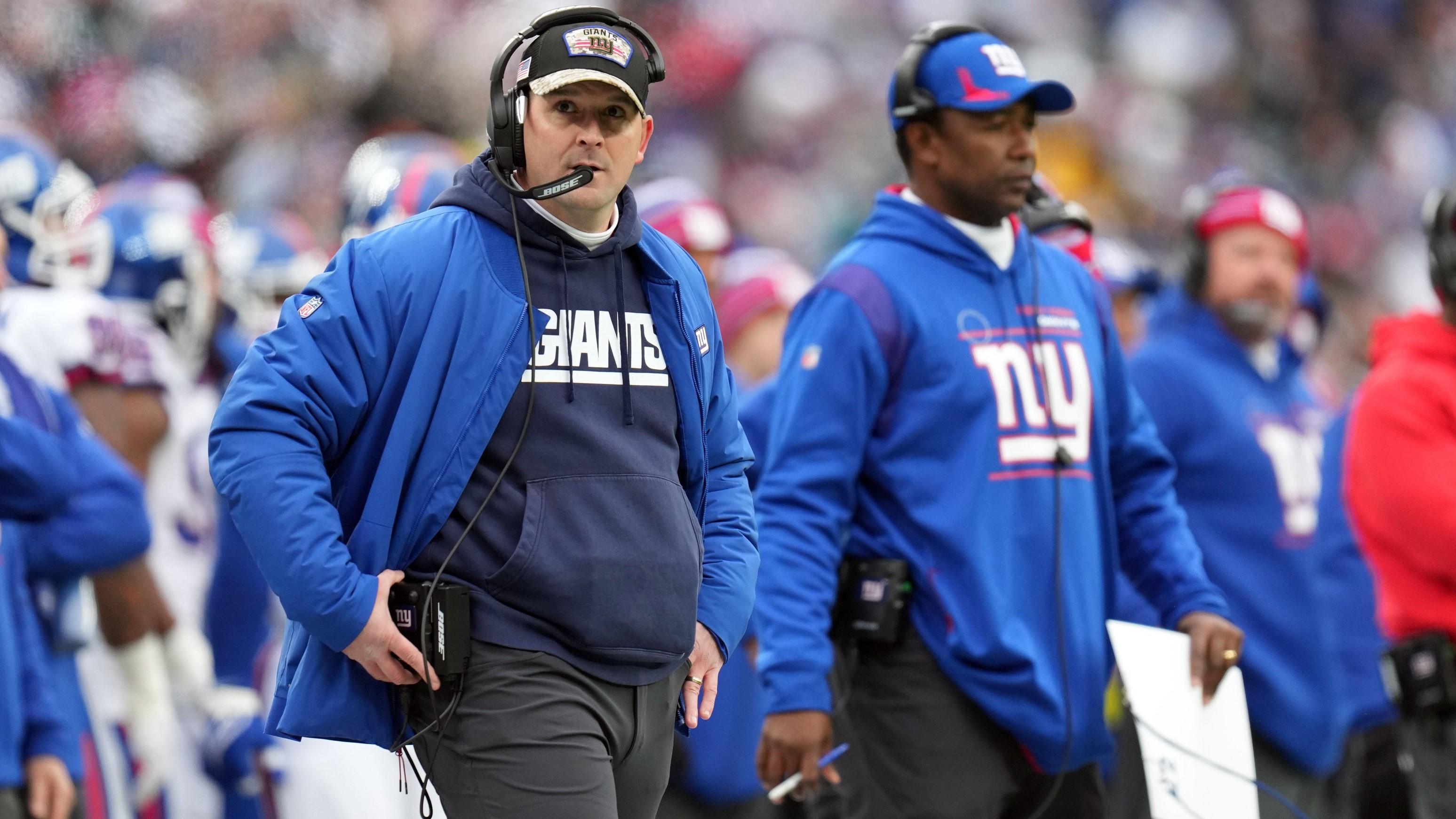 New York Giants head coach Joe Judge, left, and defensive coordinator Patrick Graham in the first half. The Giants defeat the Eagles, 13-7, at MetLife Stadium on Sunday, Nov. 28, 2021, in East Rutherford. Nyg Vs Phi