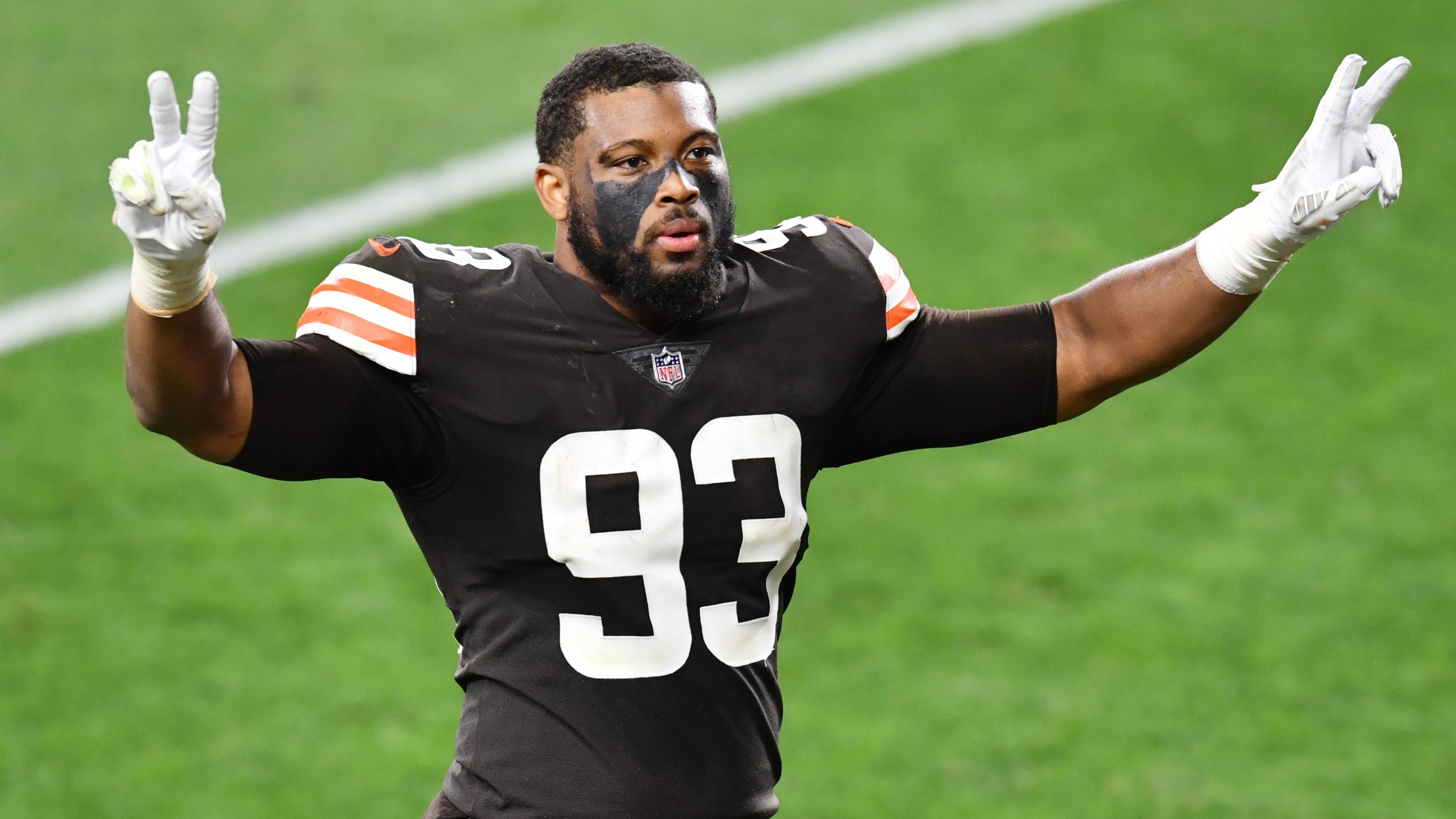 Cleveland Browns middle linebacker B.J. Goodson (93) celebrates after the Browns beat the Cincinnati Bengals at FirstEnergy Stadium.