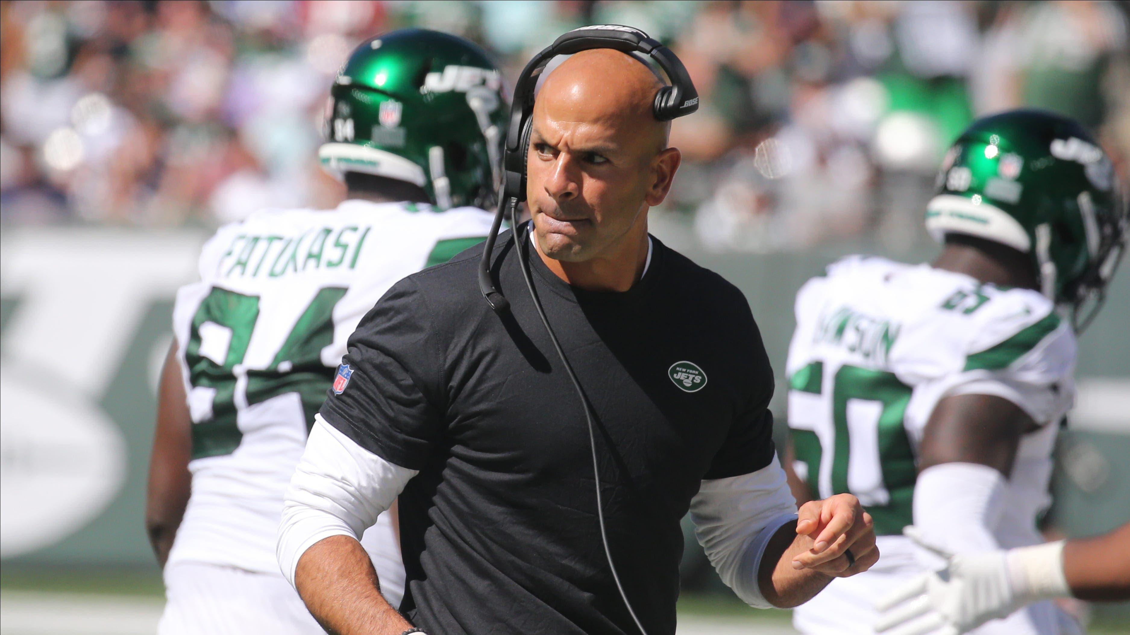 Jets coach Robert Saleh on the sidelines after Jets quarterback Zach Wilson threw three interceptions in the first half as the New England Patriots played the NY Jets at MetLife Stadium. / Chris Pedota, NorthJersey.com-Imagn Content Services, LLC