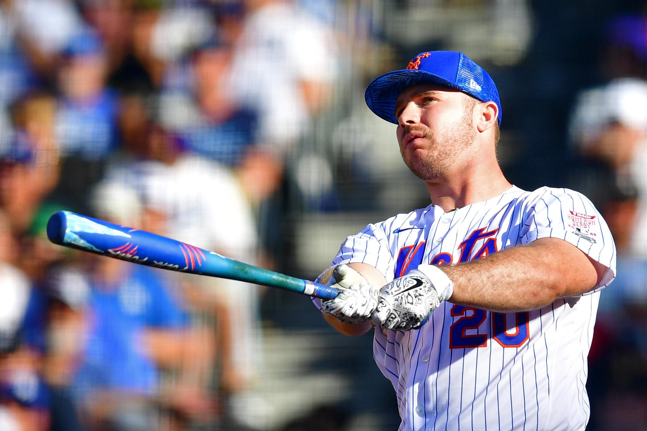 Jul 18, 2022; Los Angeles, CA, USA; New York Mets first baseman Pete Alonso (20) hits during the 2022 Home Run Derby at Dodgers Stadium. Mandatory Credit: Gary Vasquez-USA TODAY Sports