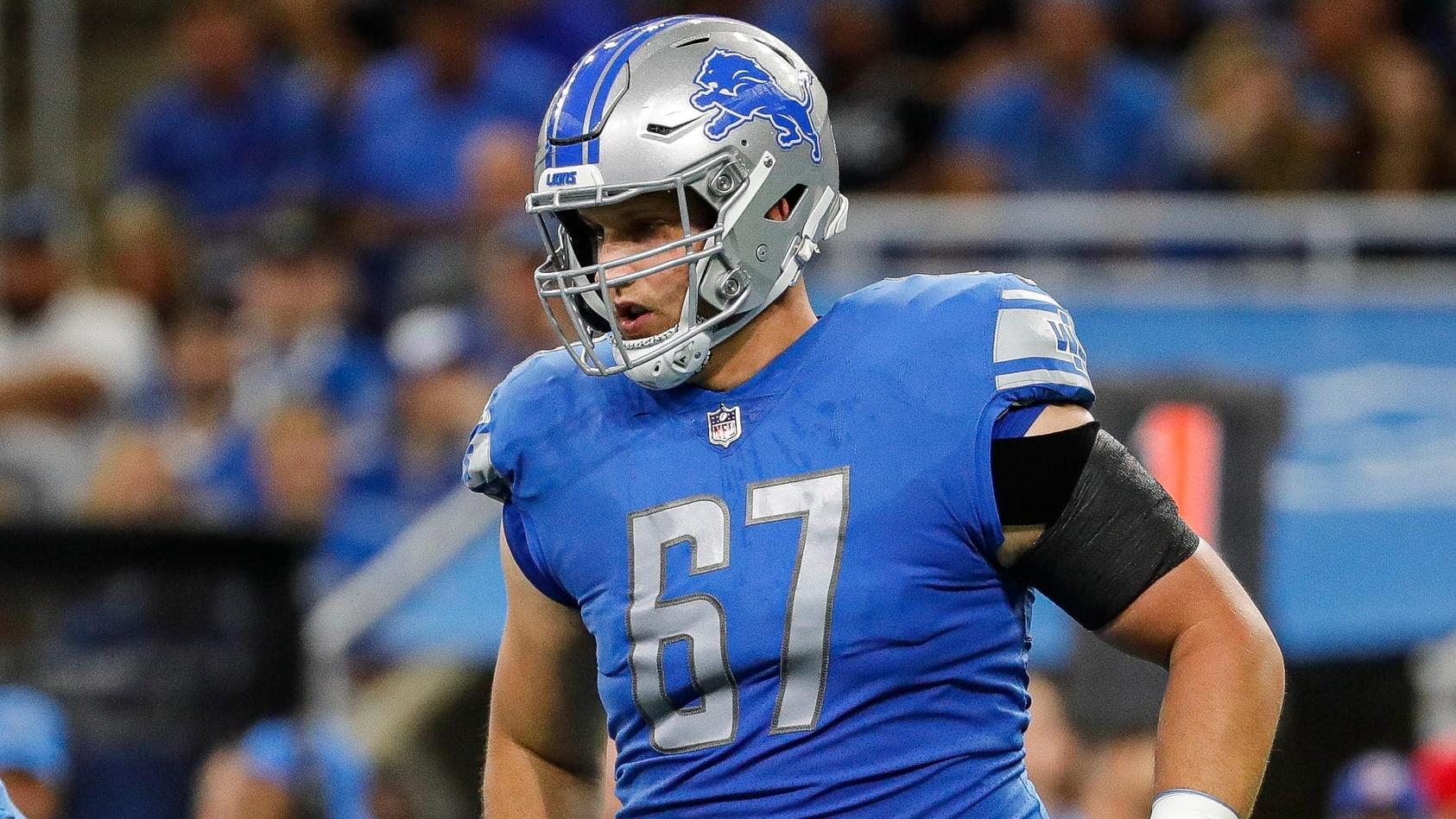 Detroit Lions offensive tackle Matt Nelson shifts into position for a play against the Philadelphia Eagles during the first half at Ford Field, Sept. 11, 2022