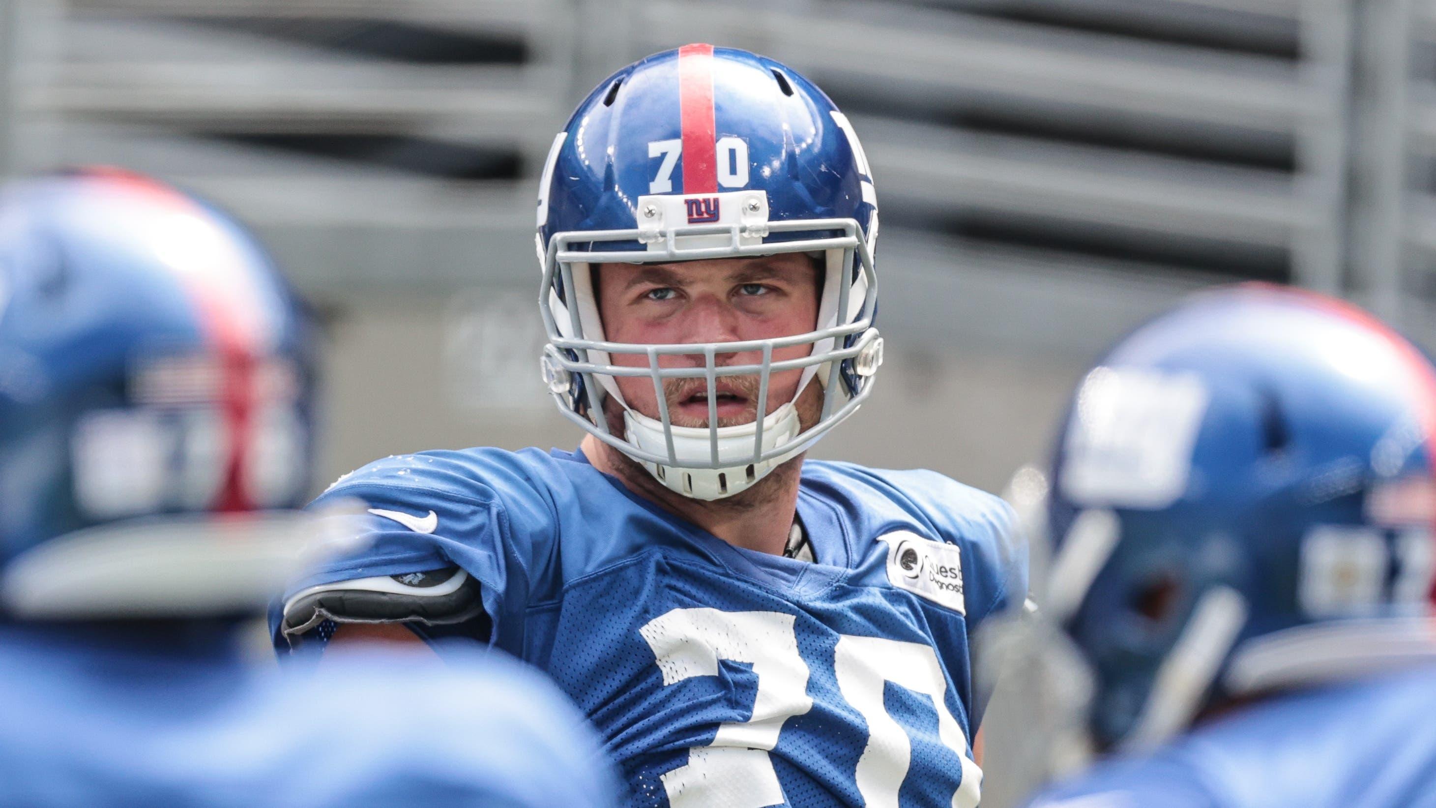 Sep 3, 2020; East Rutherford, New Jersey, USA; New York Giants guard Kevin Zeitler (70) during the Blue-White Scrimmage at MetLife Stadium. / © Vincent Carchietta-USA TODAY Sports