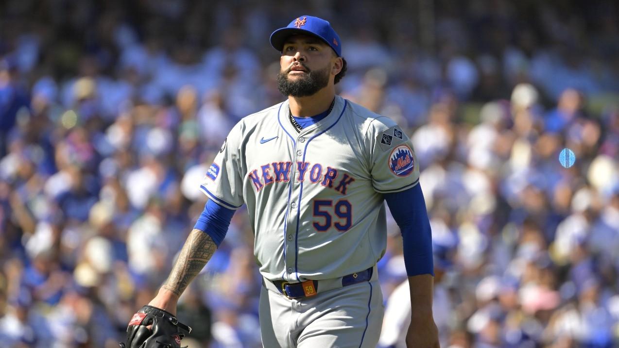 New York Mets pitcher Sean Manaea (59) reacts in the second inning against the Los Angeles Dodgers during game two of the NLCS for the 2024 MLB Playoffs at Dodger Stadium.