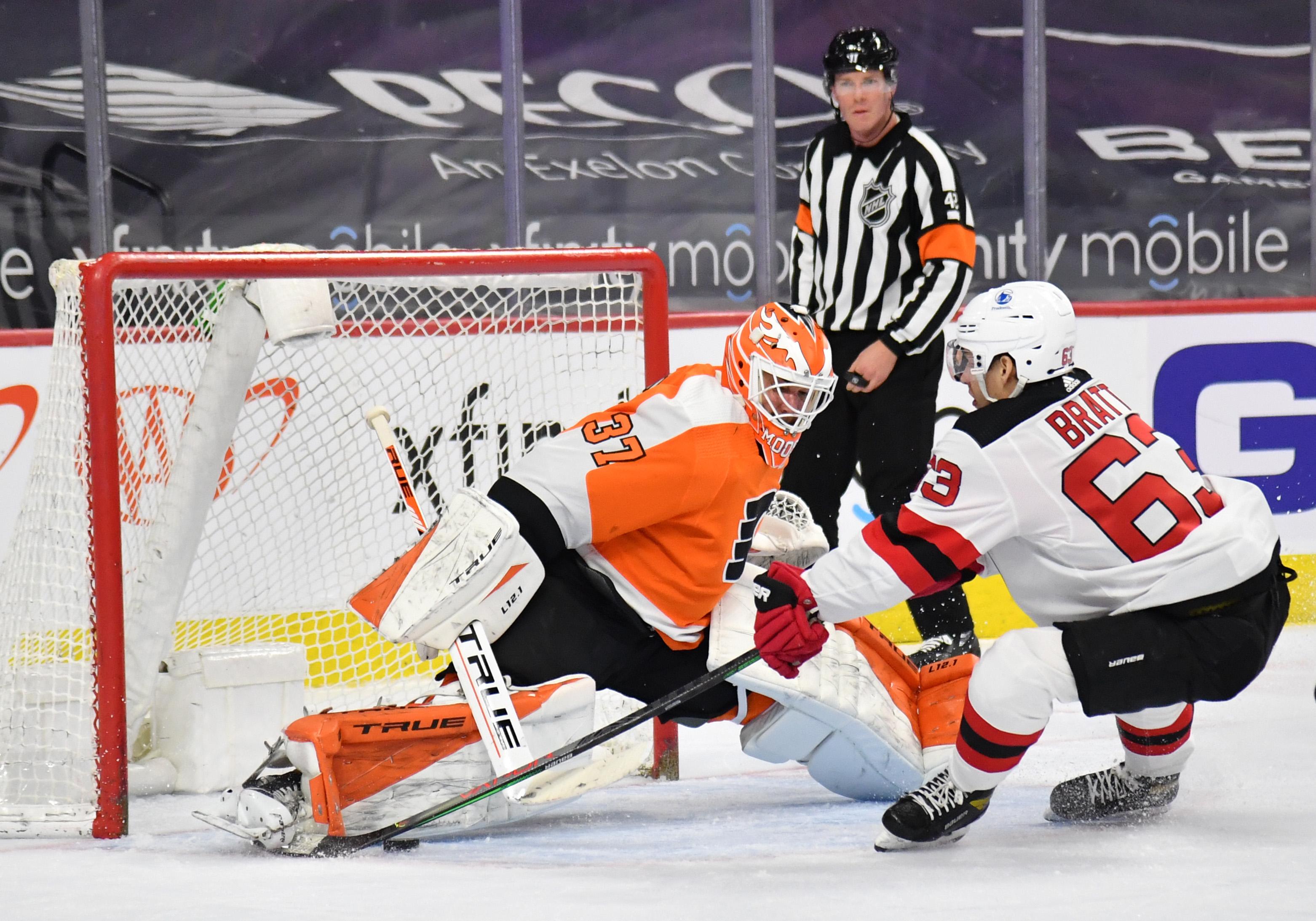 Devils fall to Flyers, 4-2, in season finale