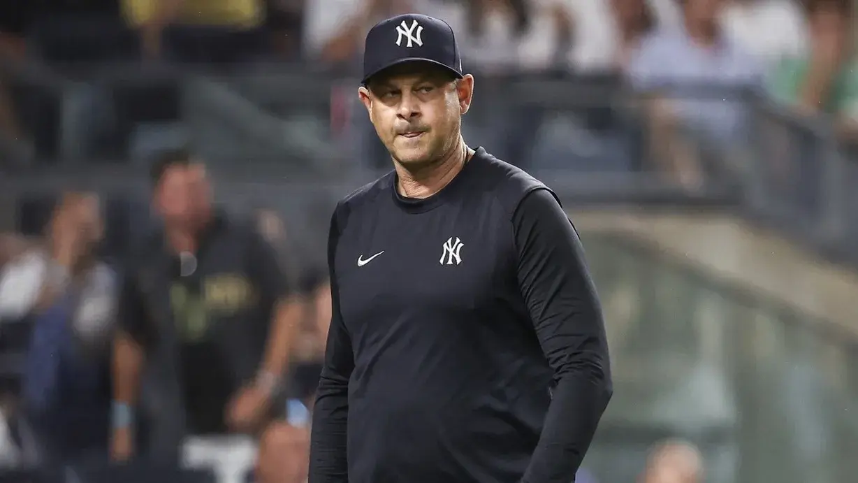 New York Yankees manager Aaron Boone (17) walks off the field after being ejected in the seventh inning against the Atlanta Braves at Yankee Stadium. / Wendell Cruz-USA TODAY Sports