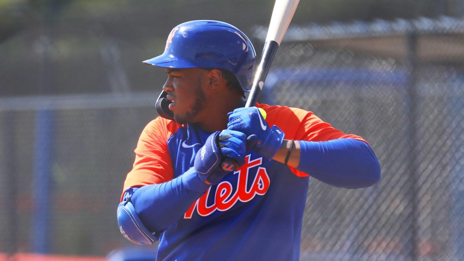 Mets prospect Khalil Lee batting during 2021 spring training in Port St. Lucie, Fla.