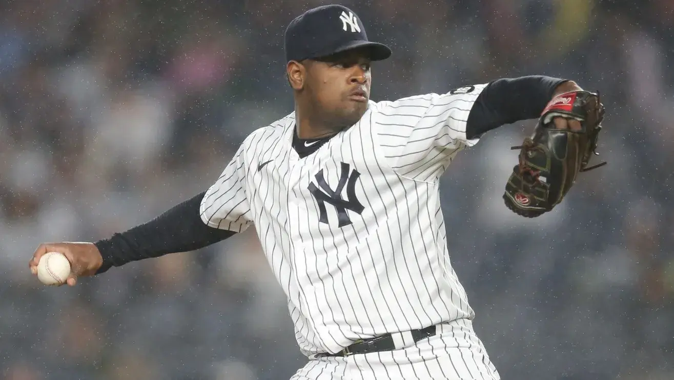 Sep 21, 2021; Bronx, New York, USA; New York Yankees starting pitcher Luis Severino (40) pitches against the Texas Rangers during the eighth inning at Yankee Stadium. / Brad Penner-USA TODAY Sports