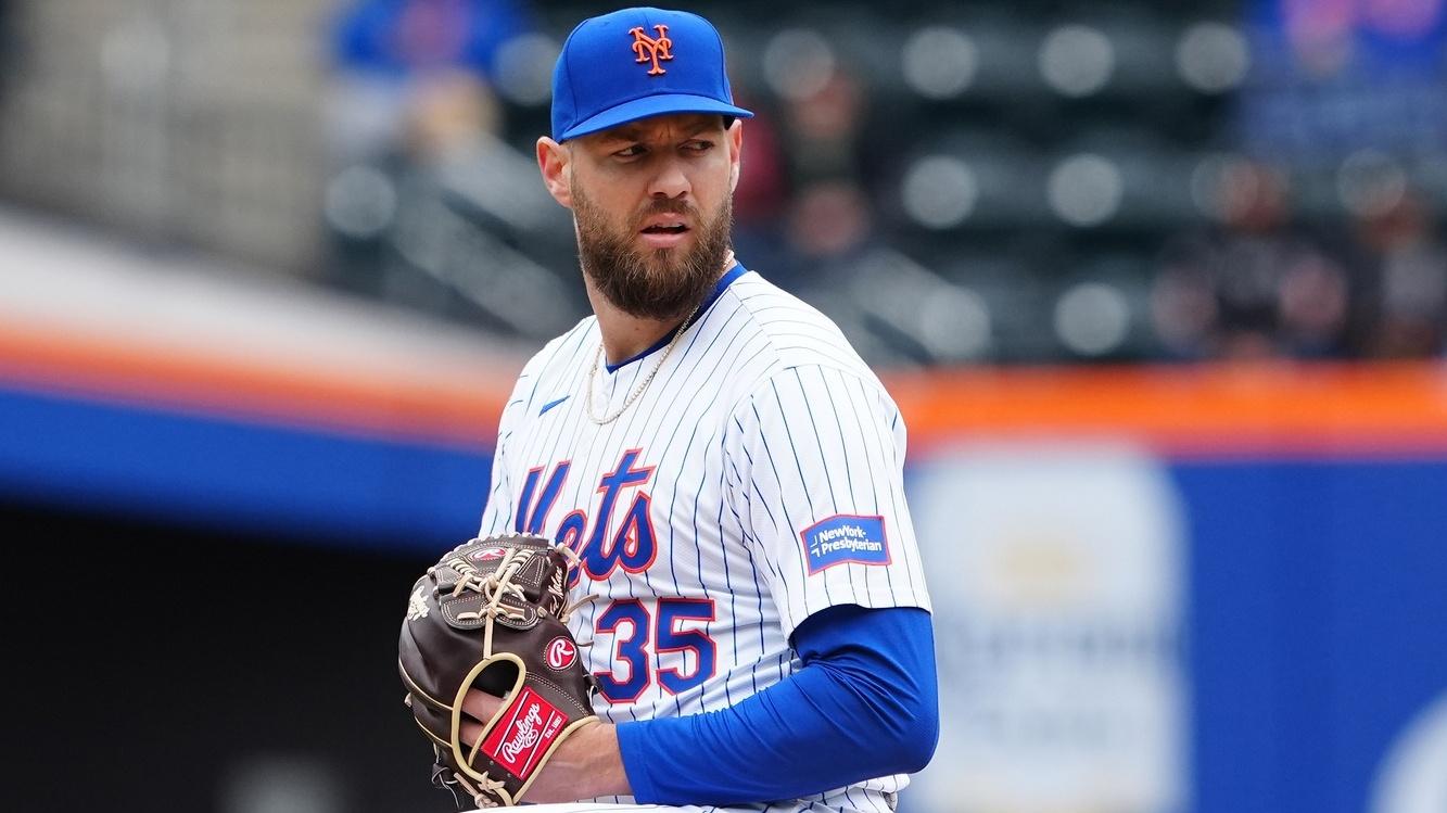 Apr 4, 2024; New York City, New York, USA; New York Mets pitcher Adrian Houser (35) delivers a pitch against the Detroit Tigers during the first inning at Citi Field. 