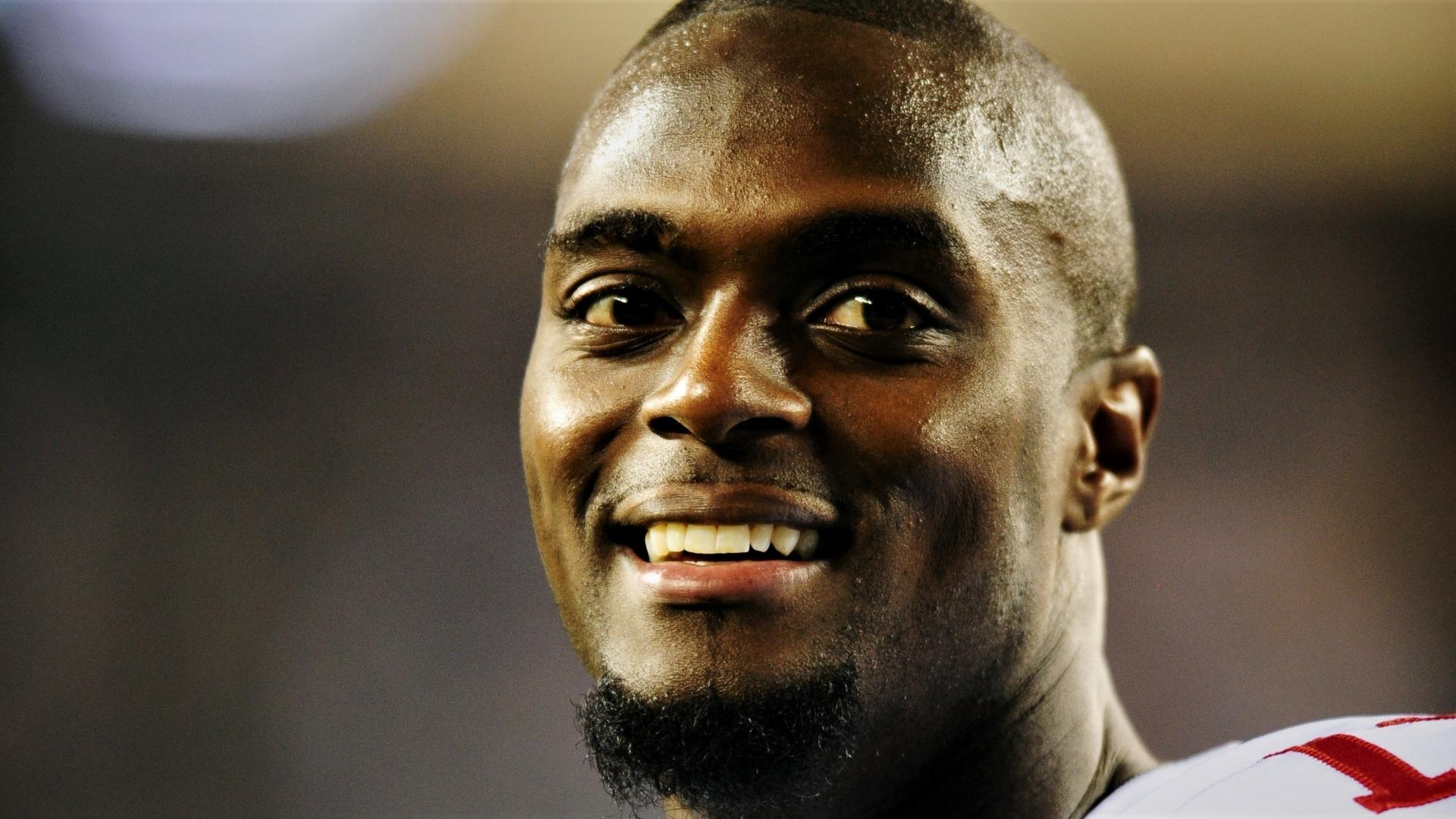 New York Giants wide receiver Plaxico Burress (17) before the game against the Philadelphia Eagles at Lincoln Financial Field. Mandatory Credit: James Lang-USA TODAY Sports